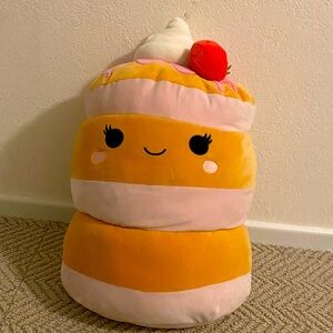 SAWTELLE Strawberry Pancakes 16 Inches Squishmallows EUC